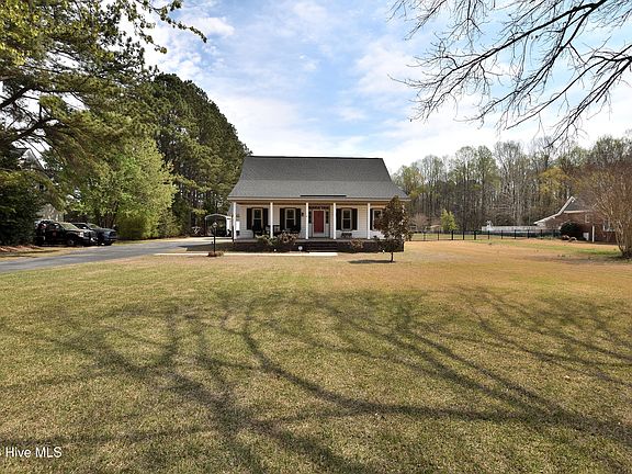 4th image of 4083 N Old Carriage Road