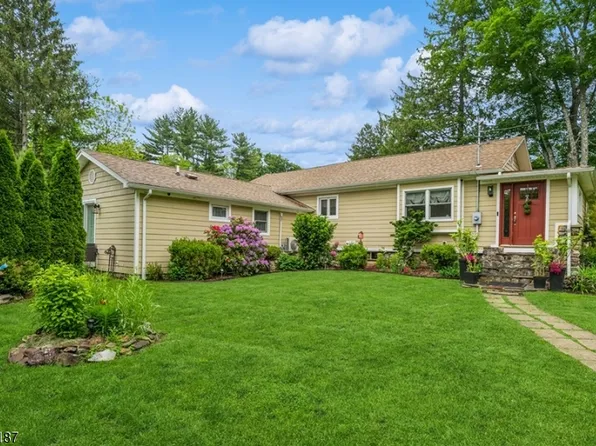 203 La Rue Rd, West Milford Twp., NJ 07435