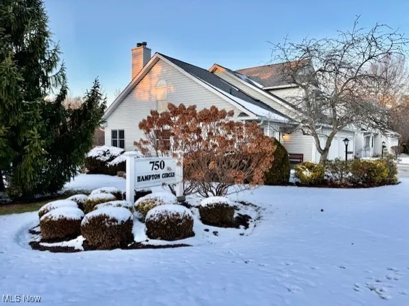 750-8 Hampton Cir, Aurora, OH 44202