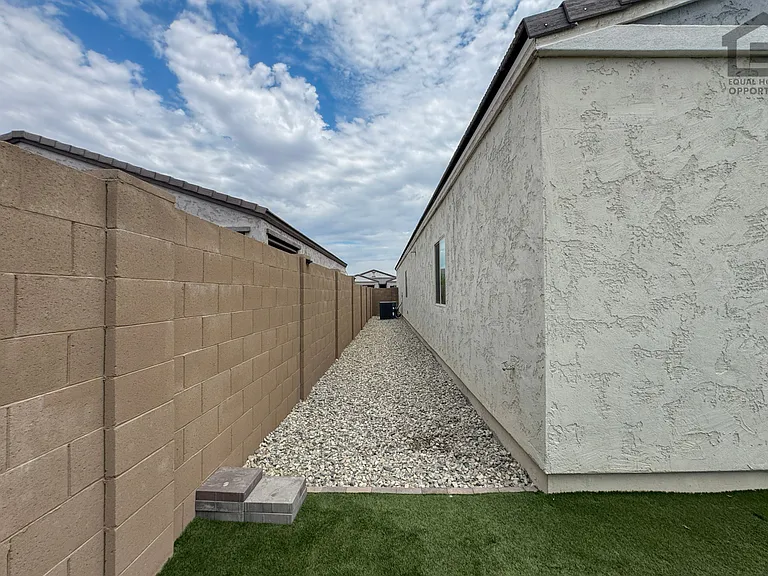 12731 W Myrtle Ave — Photo 32