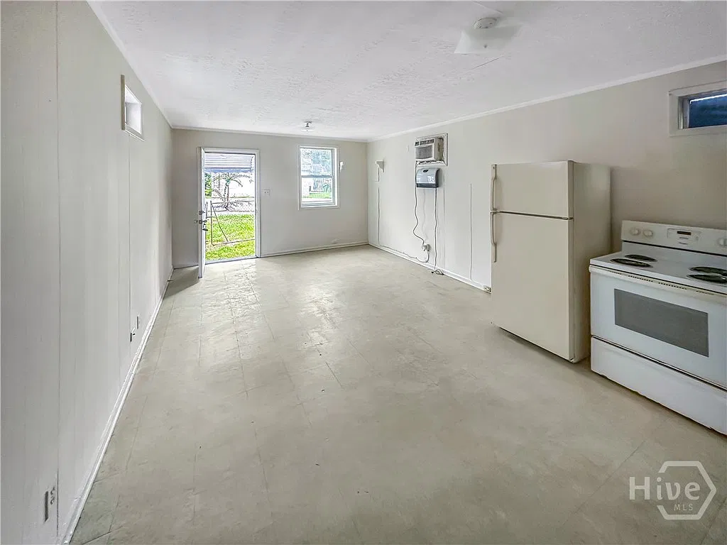 1 bed, 1.0 bath, 450 sqft, $875 — Photo 3
