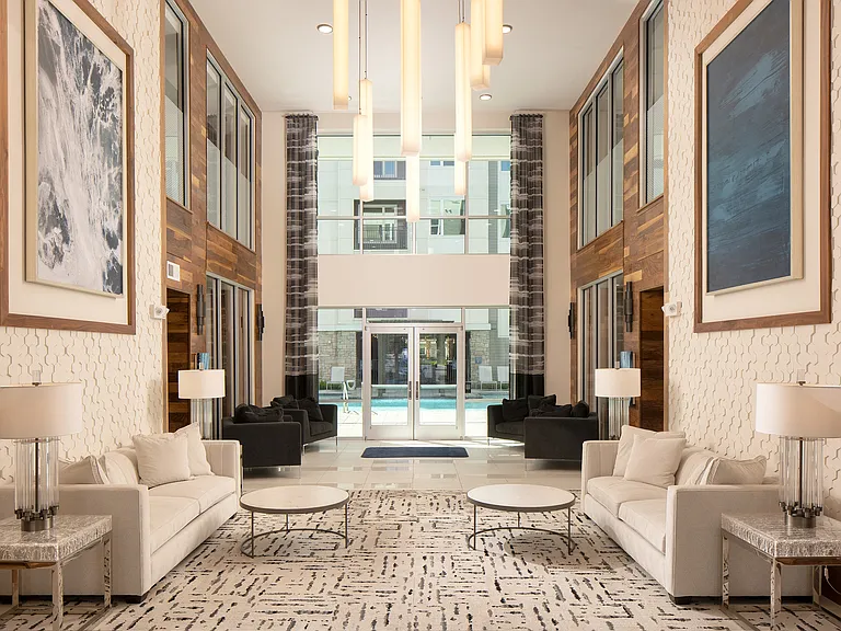 Allure on Parkway — Photo 15
