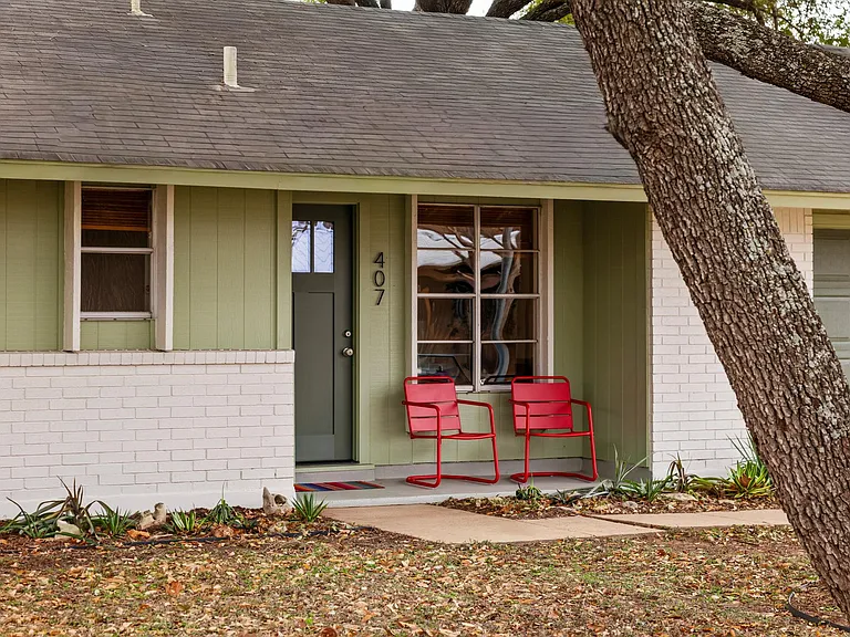 407 Westmorland Dr — Photo 3
