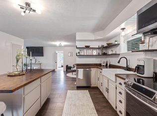 854 Cape Rd, Hollis Center, ME 04042