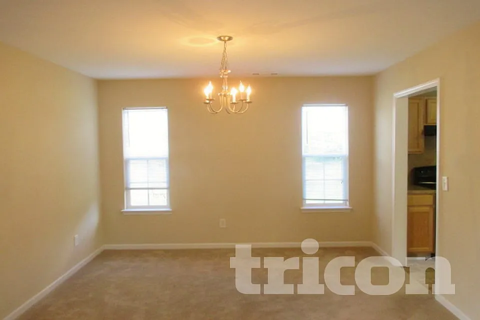 7527 Hidden Creek Drive Charlotte NC — Photo 4