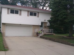 157 S Vista Ave, Addison, IL 60101