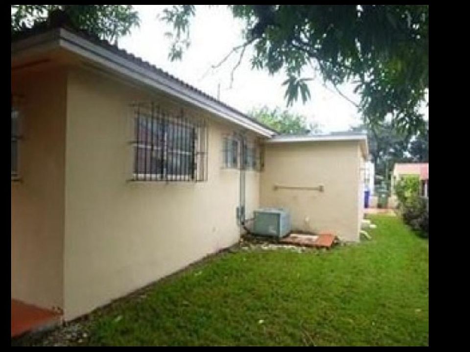Side House