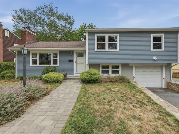 1 Middle St, Woburn, MA 01801