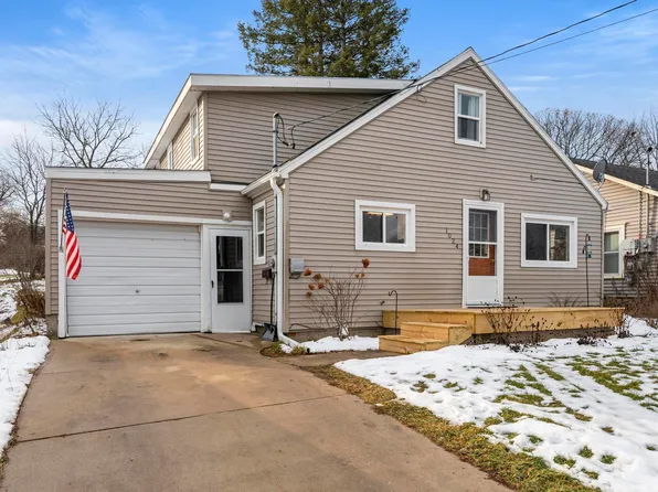 1024 Lindell Ave, Petoskey, MI 49770