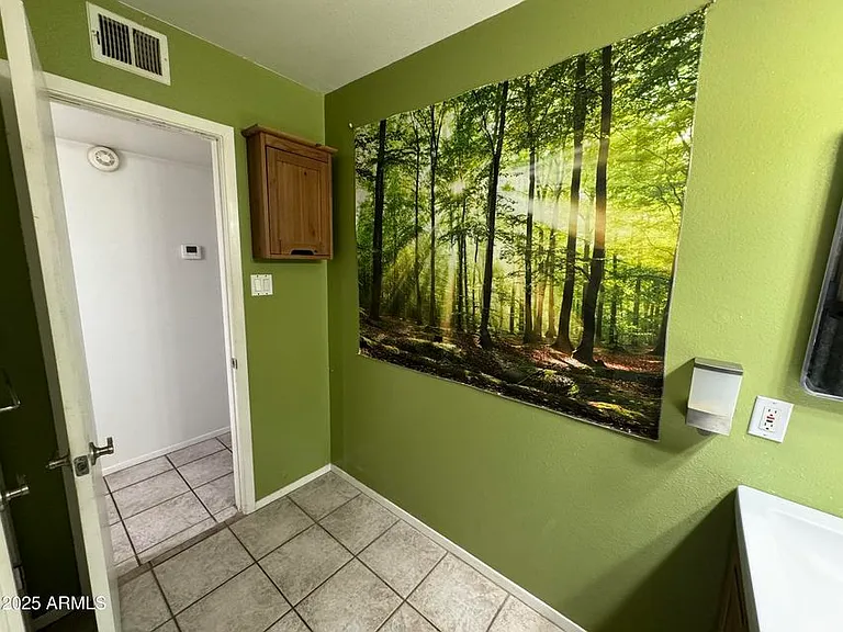 2520 S Terrace Rd — Photo 32