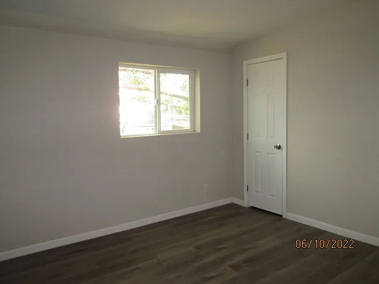 450 N Haskell Ave — Photo 4