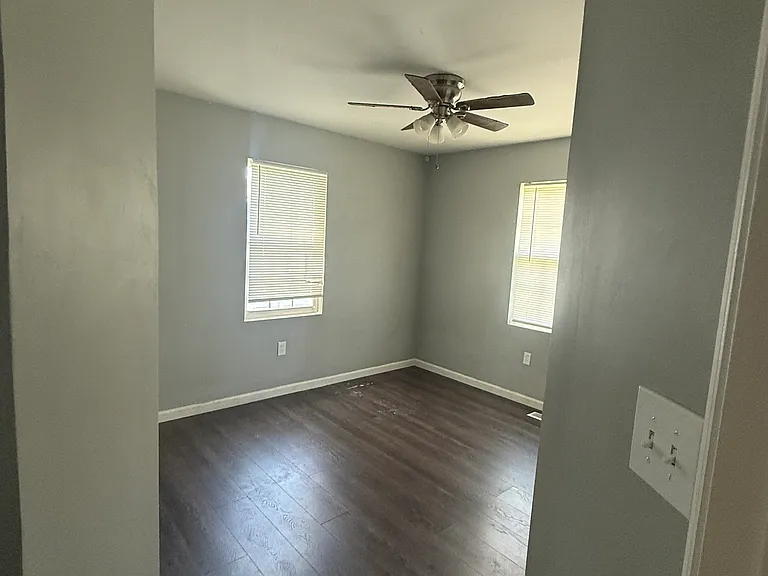 403 Brooke Ave — Photo 9