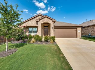 8424 Artesian Springs Dr, Fort Worth, TX 76131