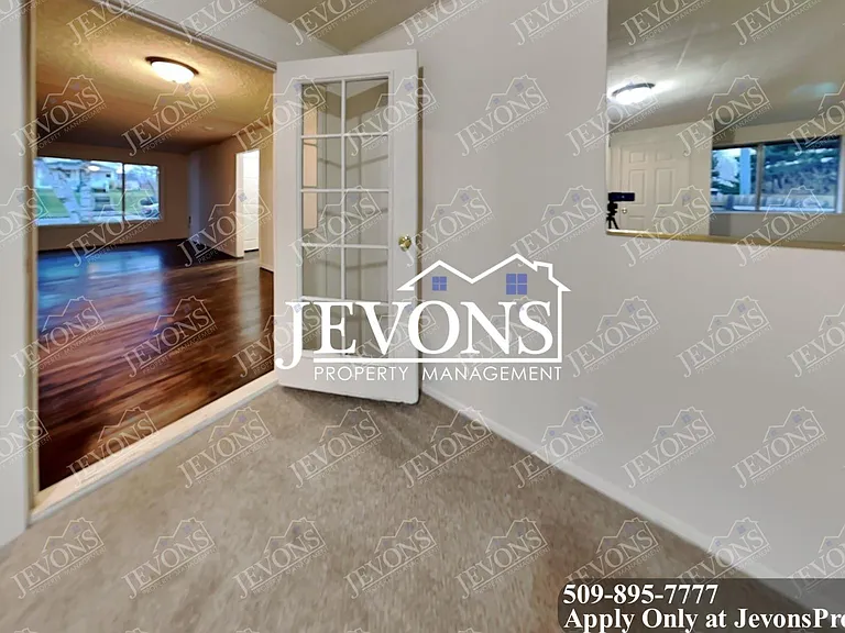 3571 E B St — Photo 33