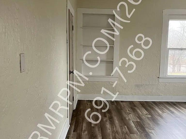 36 1/2 N Lafontaine St — Photo 3