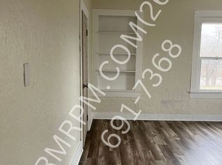 36 1/2 N Lafontaine St, Huntington, IN 46750