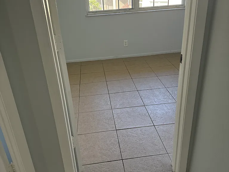 1540 SE Royal Green Cir #I204 — Photo 14