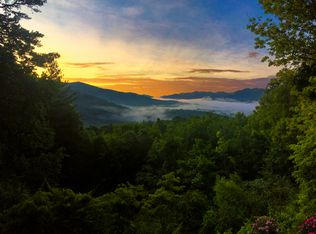 37 Mountain View Ave, Black mountain, NC 28711