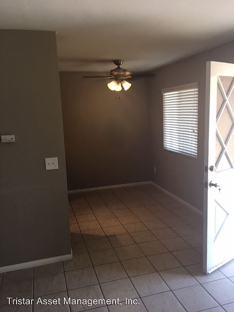 2nd image of 1457 Holly Ave APT B