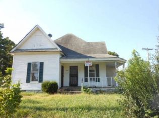 1702 McKnight St, Humboldt, TN 38343