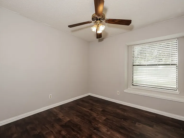 3309 Creekwood Ln — Photo 14