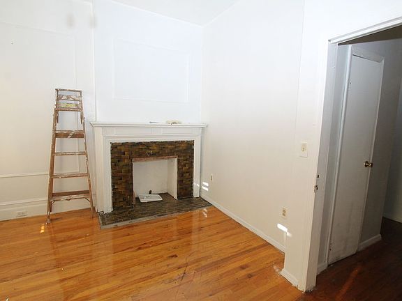 5th image of 1168 Dean St APT 3