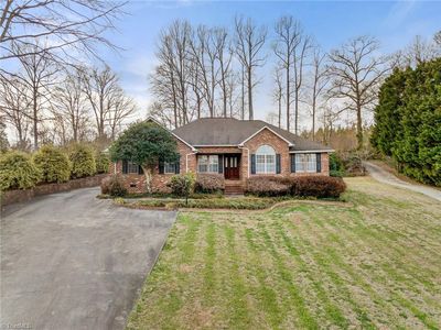 471 W Hunting Ridge Dr, Thomasville, NC, 27360