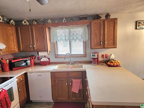 5th image of 811 Red Maple Cir