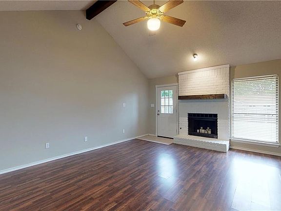 3rd image of 1403 Flamingo Dr