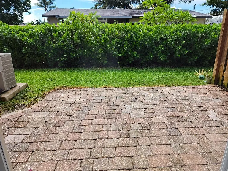 4965 Leeward Ln — Photo 6
