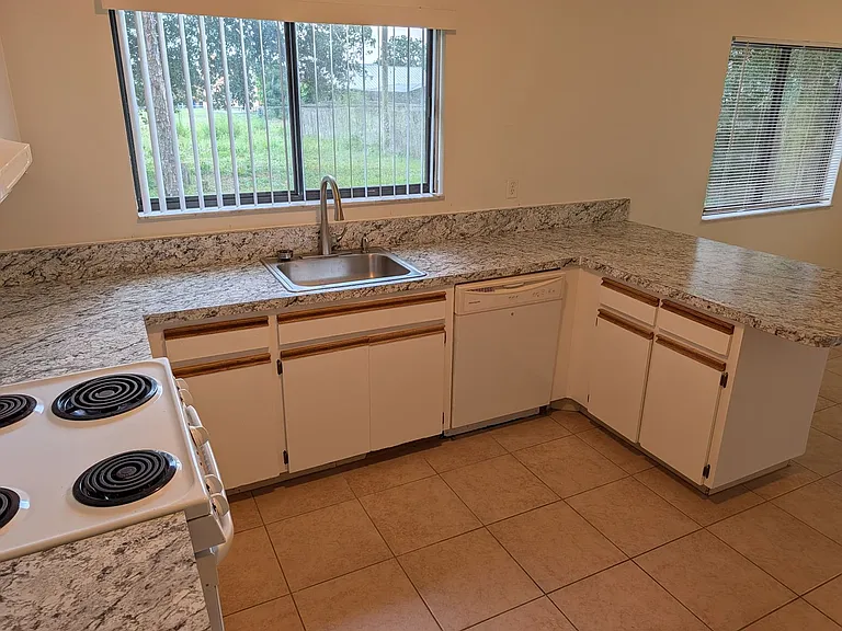 1257 Lamplighter Dr NW — Photo 3