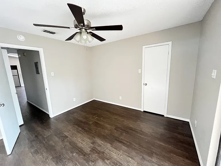 1552 Lahn Rd — Photo 4