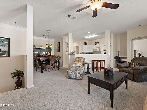 5th image of 2252 Beach Dr APT 1804