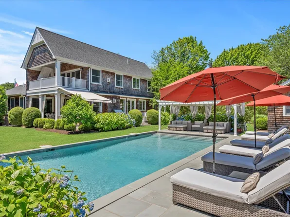 12 Terry Dr, Shelter Island, NY 11964