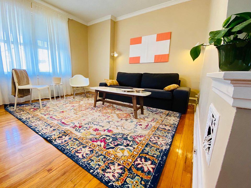 1st image of 5042 Winona Ave #1F