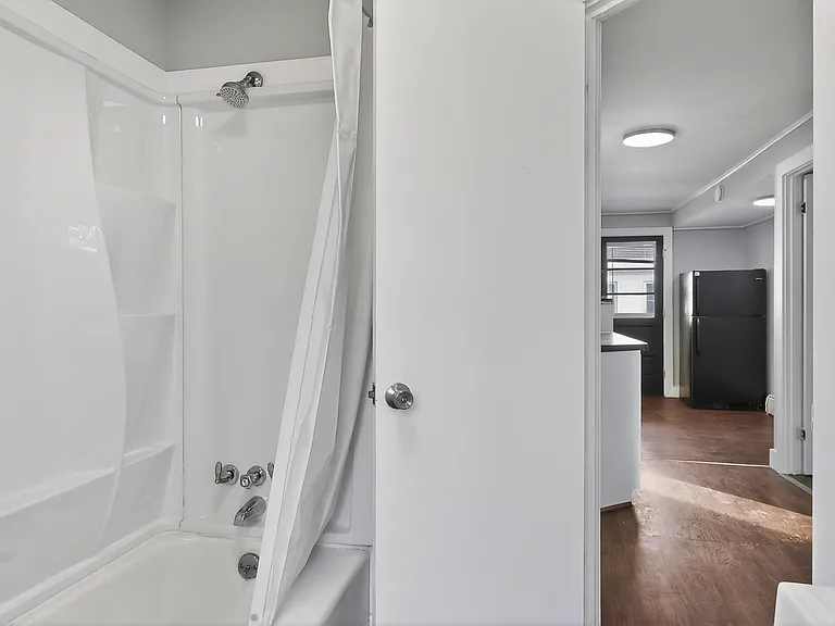 40 Court St — Photo 18