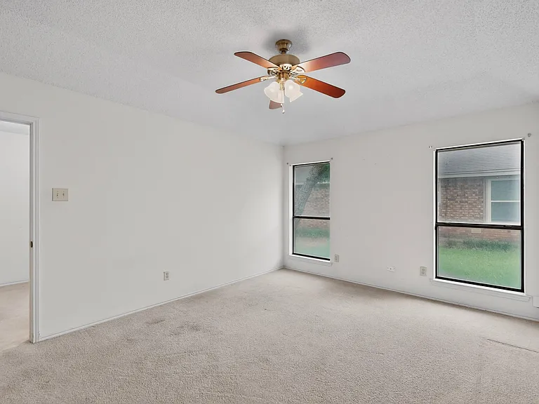7517 Crosstimbers Ln — Photo 18