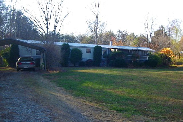 2nd image of 1059 Hill Valley Rd