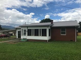 223 Sunland Dr, Andrews, NC 28901