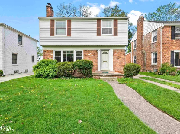 419 Moross Rd, Grosse Pointe Farms, MI 48236