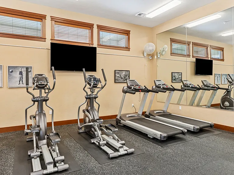 Little Tuscany Apartments & Townhomes — Photo 30