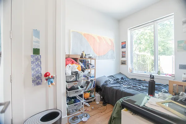 Rented by Commercial Capital Resources INC | media 3