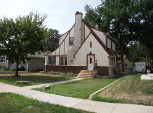 309 7th St NW, Minot, ND 58703