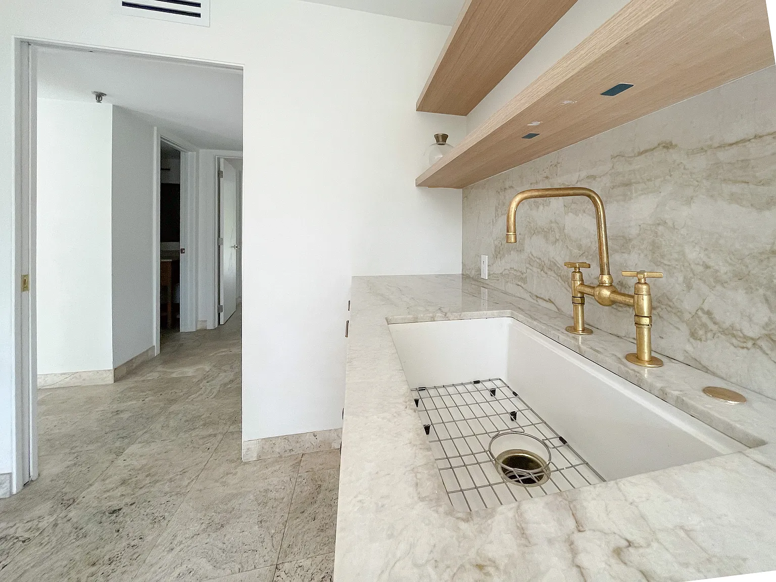 2 bed, 1805 sqft, $9,750 — Photo 3