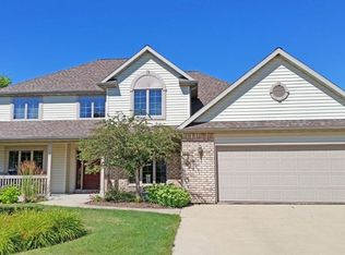 210 Magnolia Dr, Marshfield, WI 54449