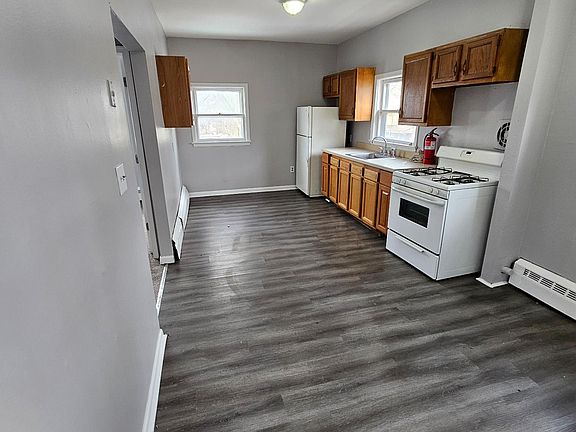 3rd image of 111-113 N Hermitage Ave #3