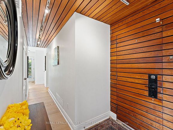 5th image of 34 Abbey Rd W