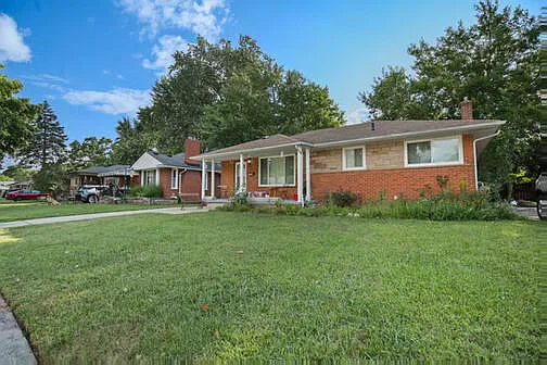 24281 Condon St — Photo 2