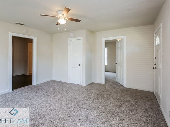 3rd image of 2212 Leacrest Dr