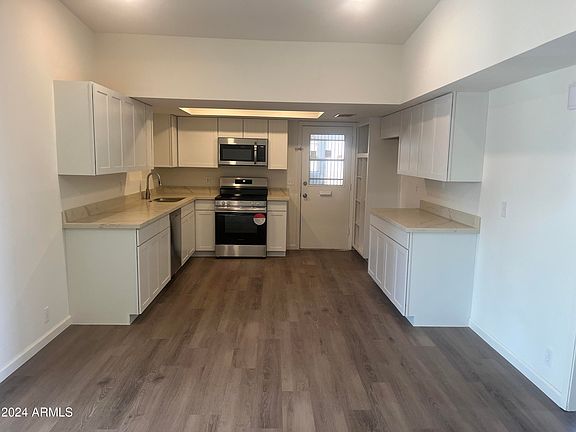 5th image of 2045 E BIRCHWOOD Avenue